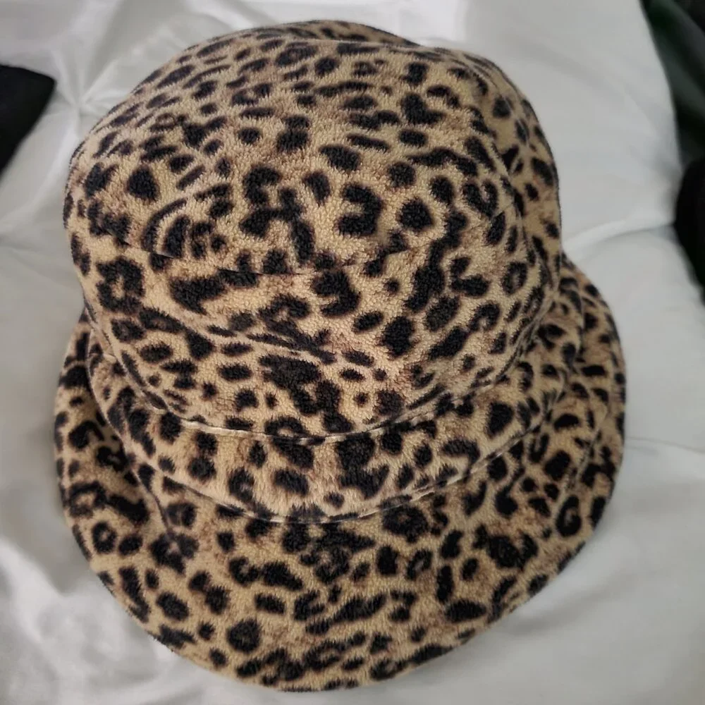 Leopard hat - Picture 5 of 7